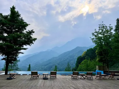Mountain Moonlight Private Hot Spring Homestay (Dujiangyan) Hotels near Qingyun Village - Campsite