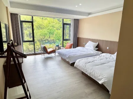 Tonglu Lutz Guanjinglou Homestay Отели рядом с достопримечательностью «Yan Ziling’s Angling Terrace»