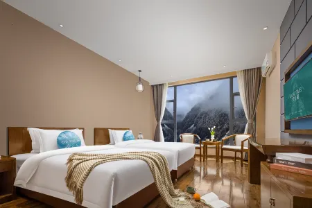 VALATOMS Hotel (Siguniang Mountain Scenic Area Branch 5)