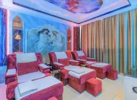 Jinlai Intelligent Business Hotel (Yingde Pearl Plaza Pedestrian Street)