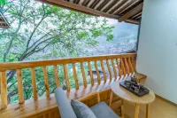 Yixiangju Homestay (Xijiang Qianhu Miao Village Observation Deck Branch)