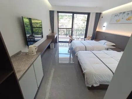 Yuexi Yaoluoping Xiaoyin Villa Homestay Отели в г. Юэси