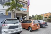 OYO 90180 Gemilang Hotel Kerteh Hôtels à : Kerteh