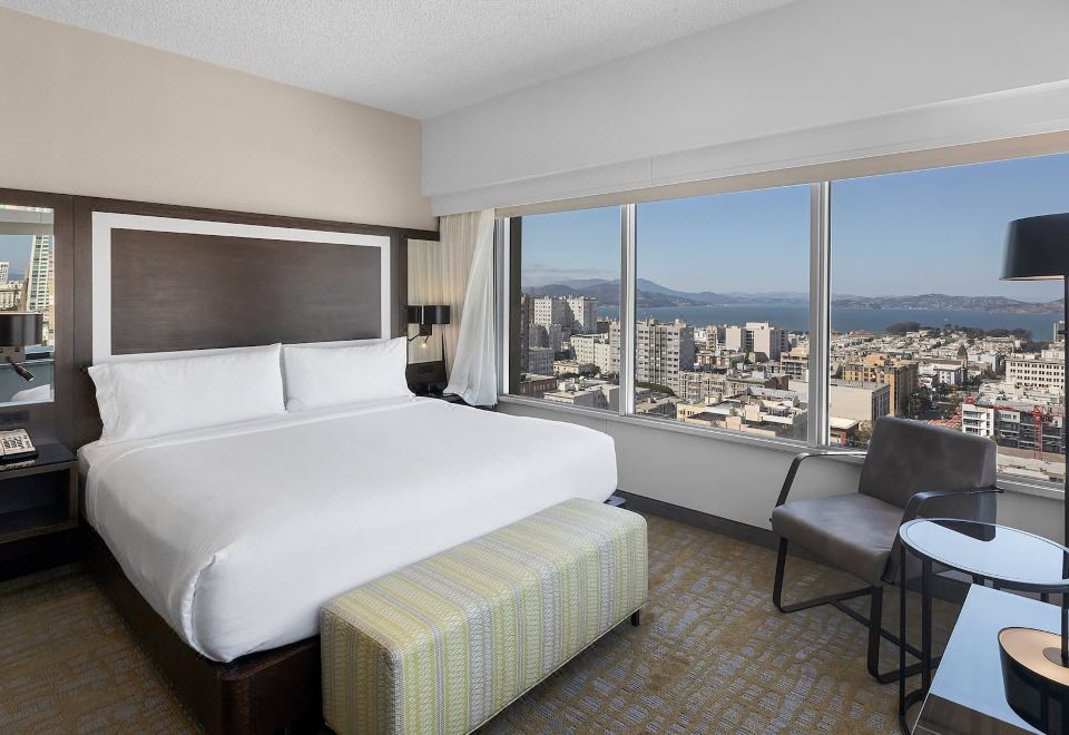 홀리데이 인 골든 게이트웨이 야외 수영장