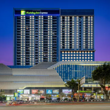 江門江海智選假日酒店(江海廣場店) 鄰近江門夢主題小童樂園的酒店