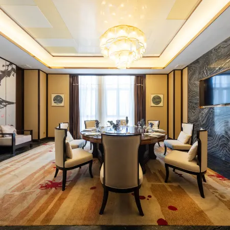 Four Seasons Garden Hotel