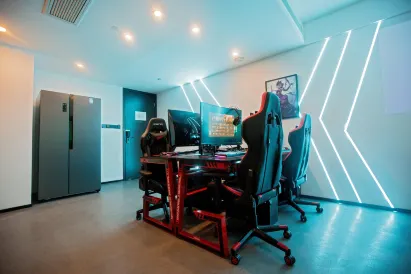 Master E-sport Hotel