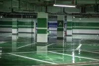 Joyful Tour Grand Rezen Hotel （Zunyi Railway Station） - parking