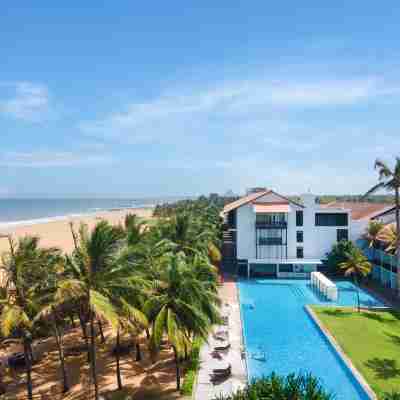 Jetwing Blue Hotel Exterior