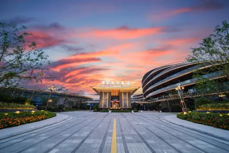 Mingfa Fengyang Hotel Отели рядом с достопримечательностью «Anhui Science & Technology University (Donghua Road)»