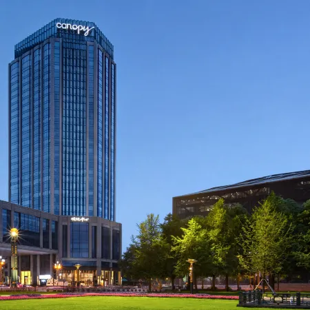 Canopy by Hilton Chengdu City Centre (Chunxi Road Taikoo Li Store)