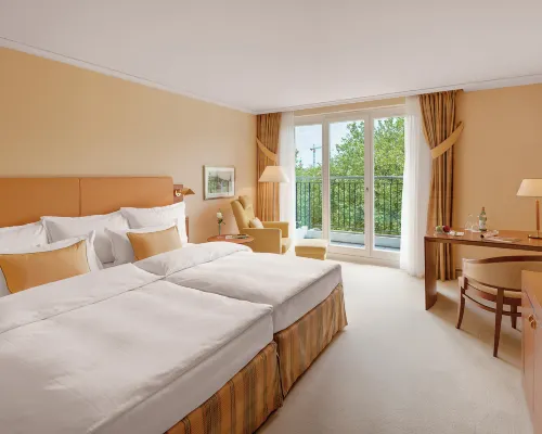 Grand Elysee Hamburg Hotels near Dulsberg