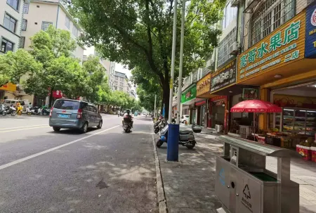 Hechi Yizhou Yimi Sunshine Homestay Отели рядом с достопримечательностью «Xiajian River Scenic Area»