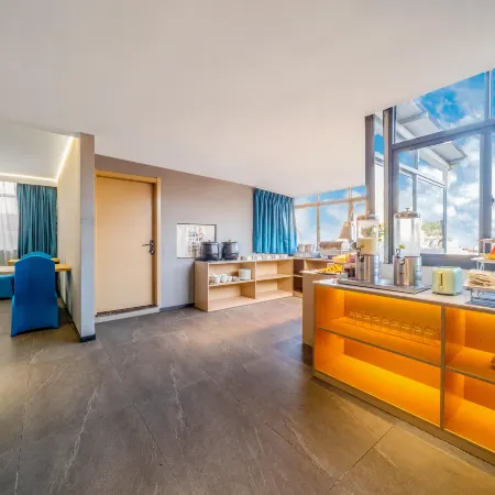 Shoulvrujia Superior Yun Hotel (Tiantai Zhexi Old Street Jigong Former Residence)