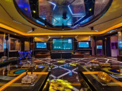 Dragon City International Hotel