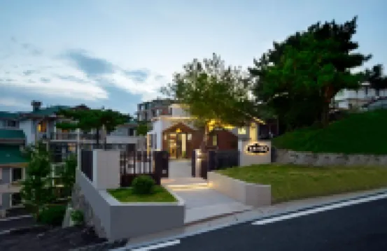 雲端小築別墅（廬山索道上站台店）