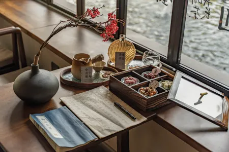 Ya'an Xingzhi Homestay (Panda Exhibition Center Green Island Park) Отели рядом с достопримечательностью «Bifeng Gorge»