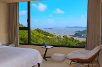 Encounter Mountains and See the Sea Villa Homestay