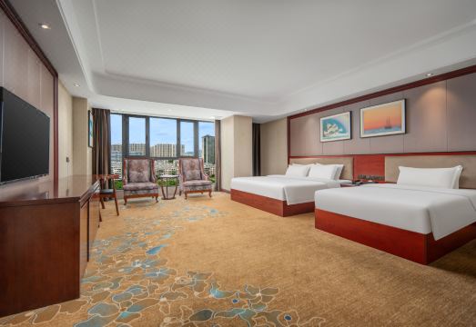 1. 요트 홀리데이 ..