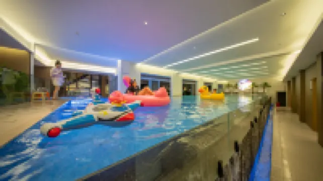 โรงแรมบ่อน้ำพุร้อนไห่หยุน