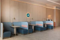 HanTing Hotel (Xinyang Huaibin Xiya Meiyue Plaza)
