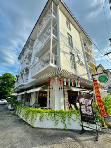 วัวลาย บูทีค โฮเท็ล (WUA LAI Boutique Hotel - Chiang Mai)