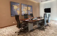 Holiday Inn Express JAKARTA INTERNATIONAL EXPO by IHG - Business