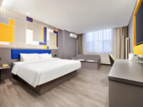 7Days Inn Hotel (Chengde Longhua Xingzhou Road) Hotels near Sacrifice Site of Martyr Dong Cunrui