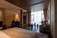 Pauline Yu long Snow Mountain View Resort Hotel