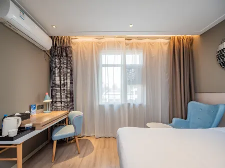 Homeinn · neo (Leshan Zhanggong Bridge Gourmet Street)