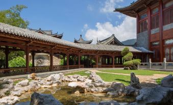 2. 스위소텔 산야 ..
