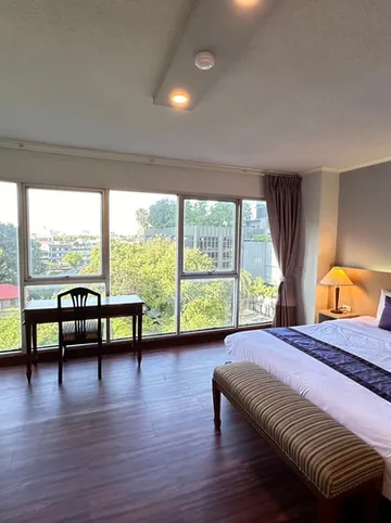 รูปภาพของคอลเลคชั่น โอ เดอะ สเต็ป สาทร