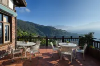 Oncoming Luck Villa Hotels in 