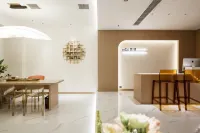 Huanxi Hotel (Xinyang High-Speed Railway Station)