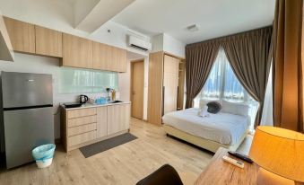 The Colony/Luxe by Infinitum