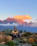 Mu Lan·Companion Mountain Garden Snow Mountain Panoramic Homestay - Romantic