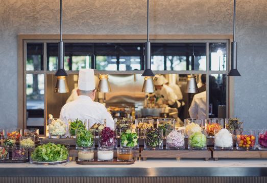 4. 더 게이트 호텔..