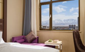 Xinglong Hotel (Golmud Railway Station & Kunlun Park Branch)