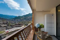 Yue Stay Luxury Hotel (Xijiang Qianhu Miao Village Observation Platform) Отели рядом с достопримечательностью «Мост № 6»