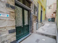 Petrella's Point Studio with AC Hotels in Vernazza