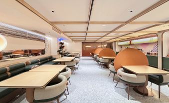 Orange Hotel (Wuhan Baibuting Branch)