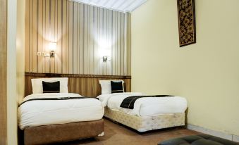 Collection O R.Sukamto Near Palembang Trade Center Mall