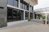 Urbanview Hotel Puri Indah Các khách sạn ở Karang Tengah