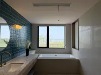 Yuan She · Lian Hai Homestay Hotels in Yuhuan