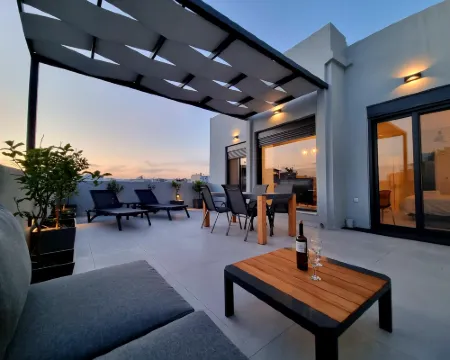 10 Apartments & Suites Athens Hotels in Kallithea