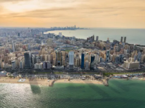 แฮมป์ตัน บาย ฮิลตัน คูเวต ซาลมิญ โรงแรมในSalmiya