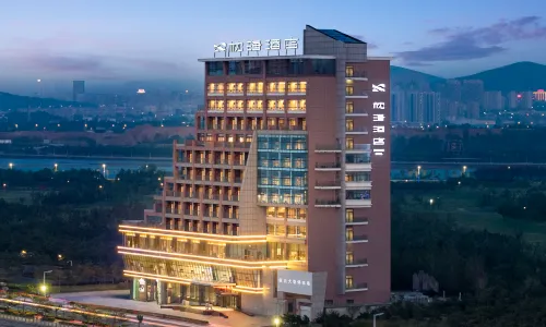 Pillow Sea Hotel (Jinshatan Beach Resort)