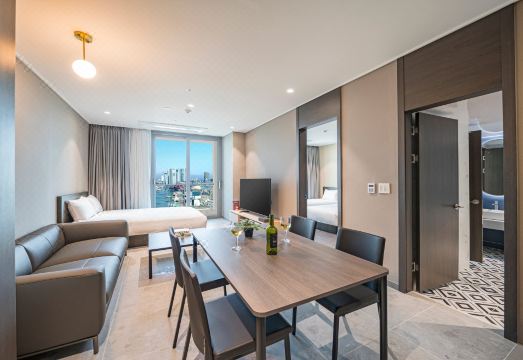 2. 속초마리비스타호..