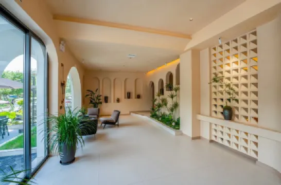 梵淨山•陌野•江畔ラグジュアリー  美宿（梵淨山観光地） 亜木溝風景区周辺のホテル