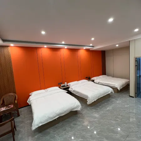 Jufeng Town Hongxilou Business Hotel